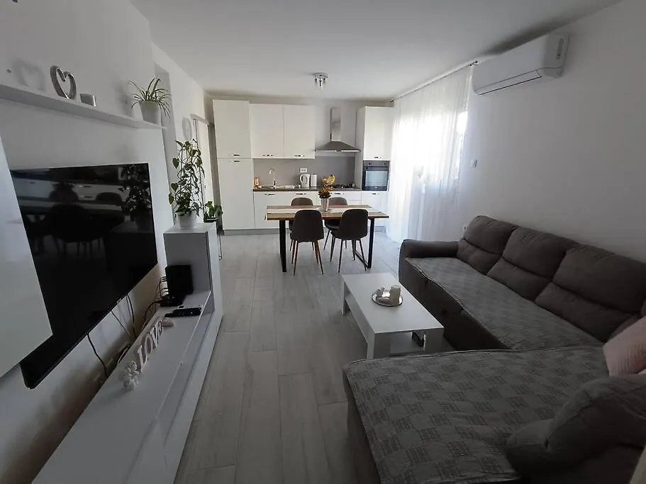 Apartman Mary Apartment Pula Croatia
